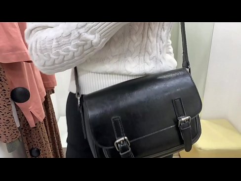 ❤️ Offentlig onani af ung kælling FeralBerry med en dildo i prøverummet ❤❌ Porno fb at da.tuberxxx.ru